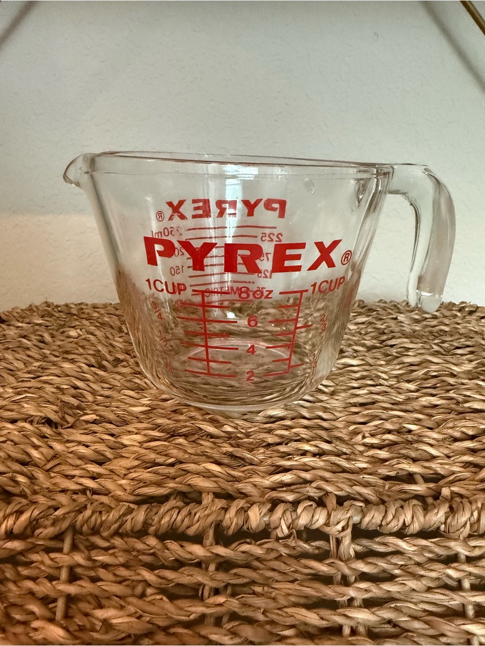 Vintage Pyrex 1 Cup Glass Measuring Cup Red Lettering Open Handle 8oz 508